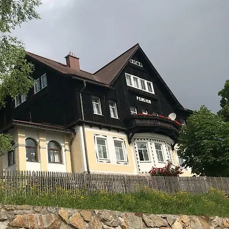 بيت ضيافة Landhaus *